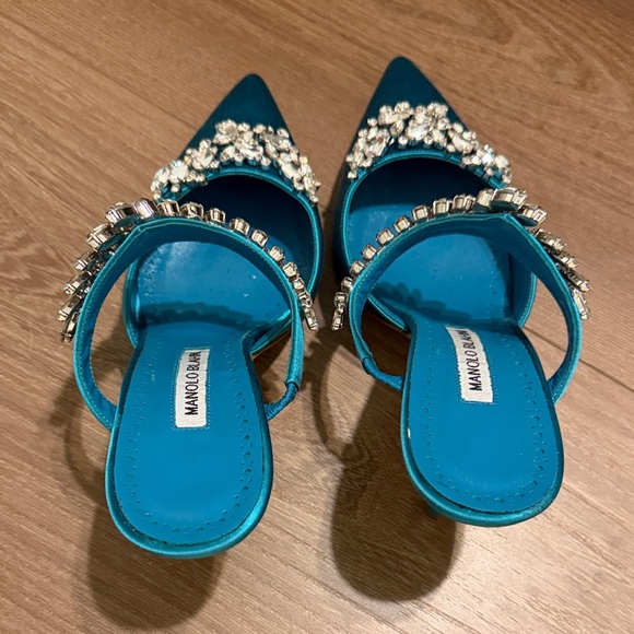 Manolo Blahnik Lurum Turquoise Satin Crystal Heels - Picture 5 of 7
